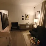 Modern&cozy studio 2 minutes from Porte d\'Orléans